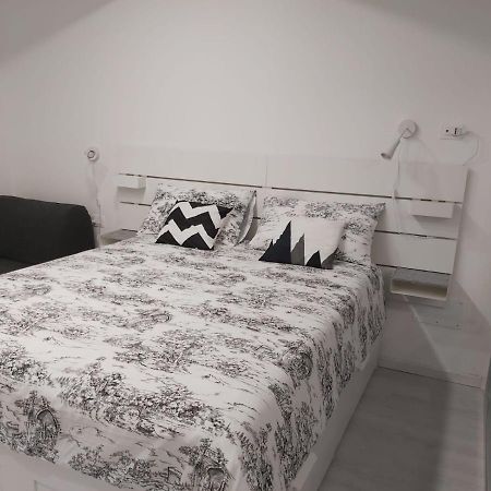 Holiday House Fieravecchia Salerno Exterior foto